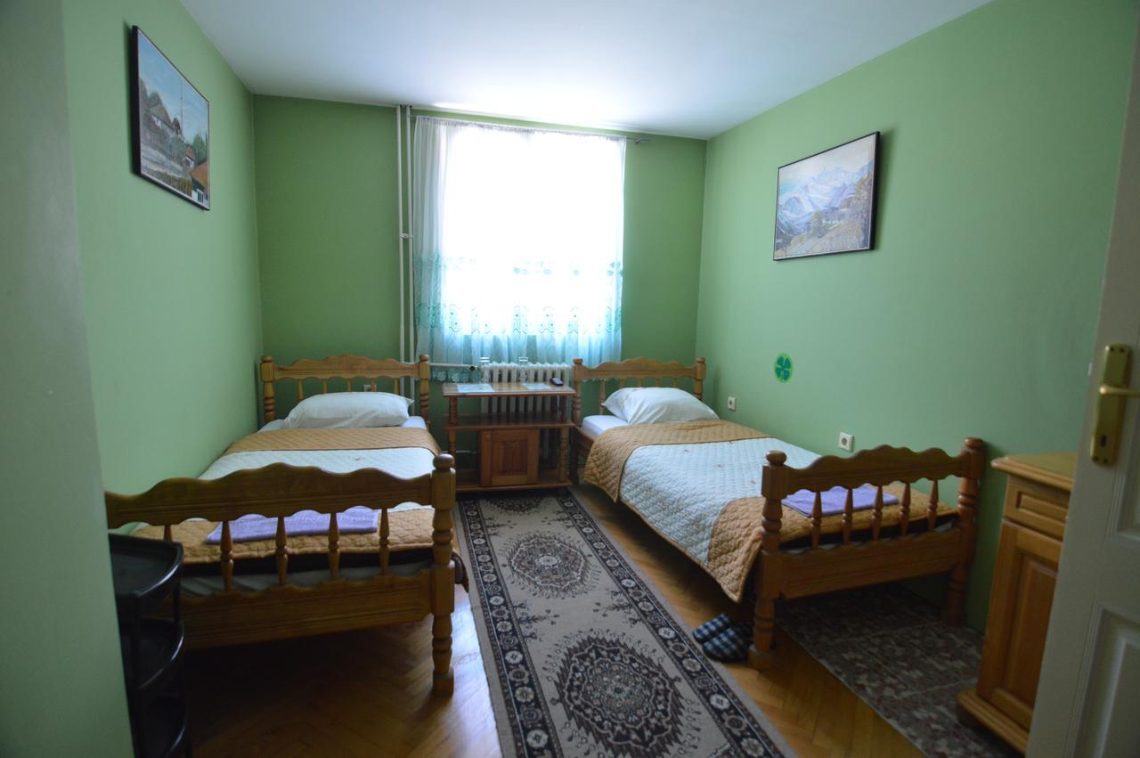 Hotel 24 Jul Плевля Екстериор снимка