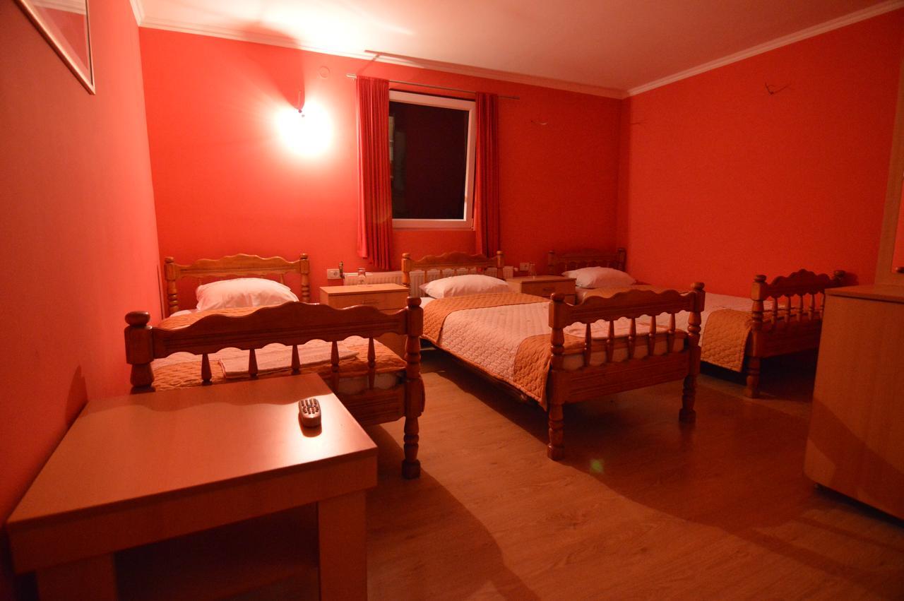 Hotel 24 Jul Плевля Екстериор снимка